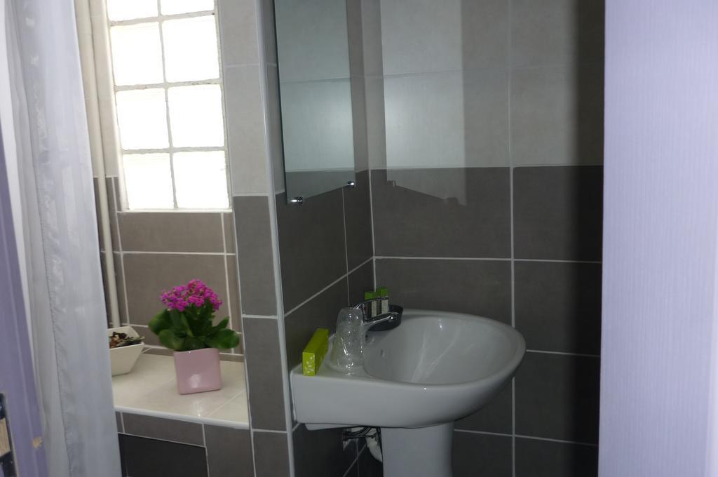 ホテルL'Hospitalet Saint Charles モンペリエ 部屋 写真