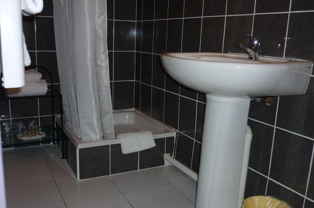 ホテルL'Hospitalet Saint Charles モンペリエ 部屋 写真